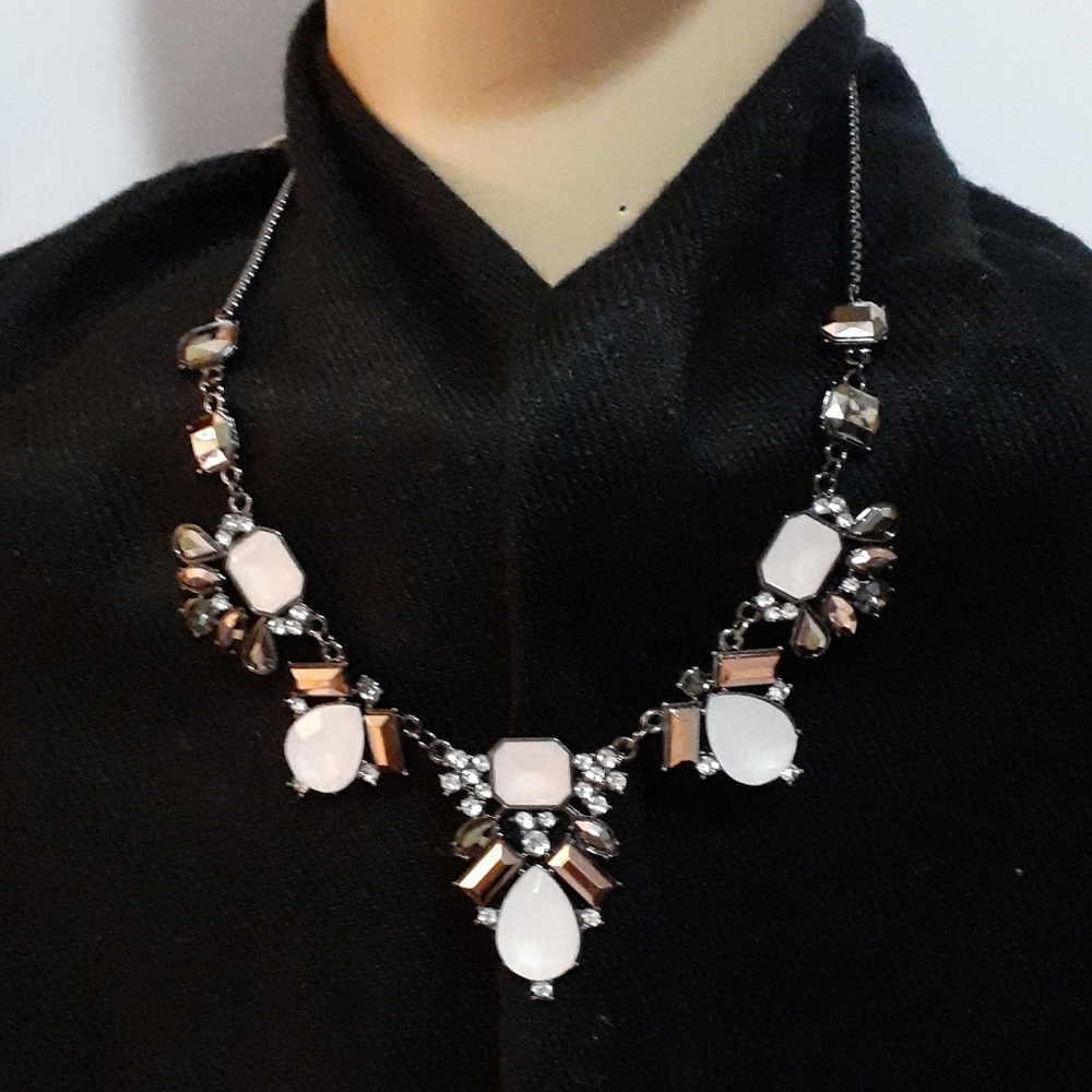 CHRISTOPHER BANKS JEWELRY - Picture 1 of 4